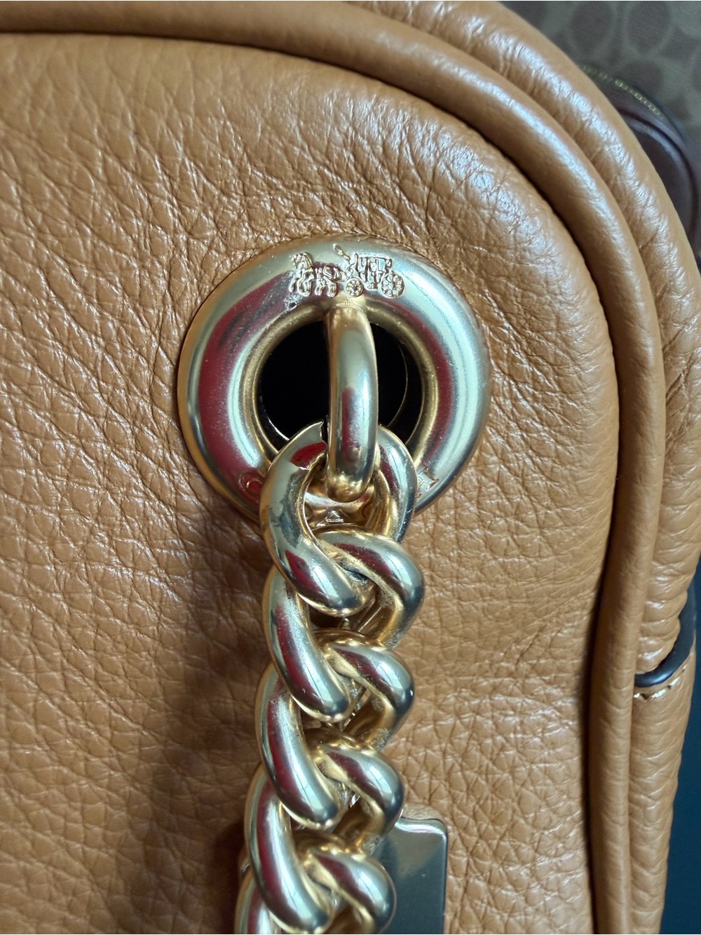 COACH: Cammie Chain Shoulder Bag - Picture 12 of 17